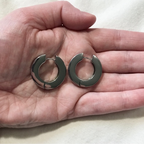 NWT LUV AJ Coco Hinge Hoops Silver Plated $85 RETAIL - Picture 5 of 8